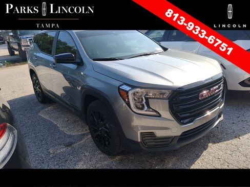 Used 2024 GMC Terrain SLE w/ Driver Convenience Package FWD image 1