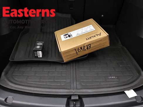 Used 2021 Tesla Model Y Long Range AWD/4WD image 9