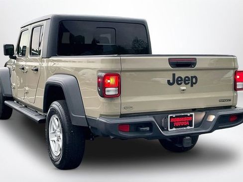 Used 2020 Jeep Gladiator Sport w/ Quick Order Package 24S AWD/4WD image 12