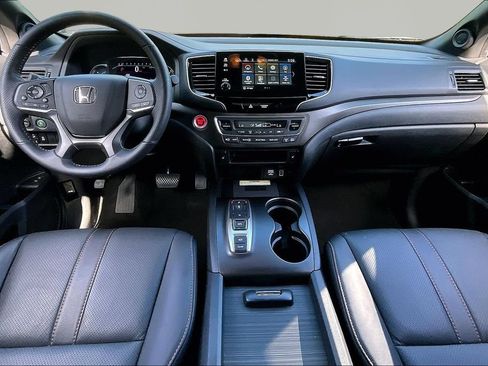Used 2022 Honda Pilot TrailSport image 8