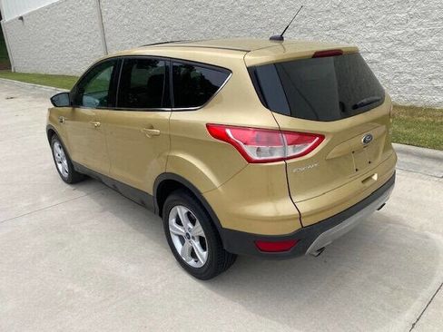 Used 2014 Ford Escape SE image 4