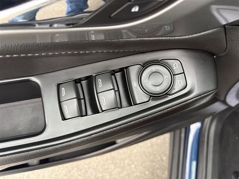 Used 2023 Chevrolet Traverse LT w/ LPO, Floor Liner Package AWD/4WD image 9