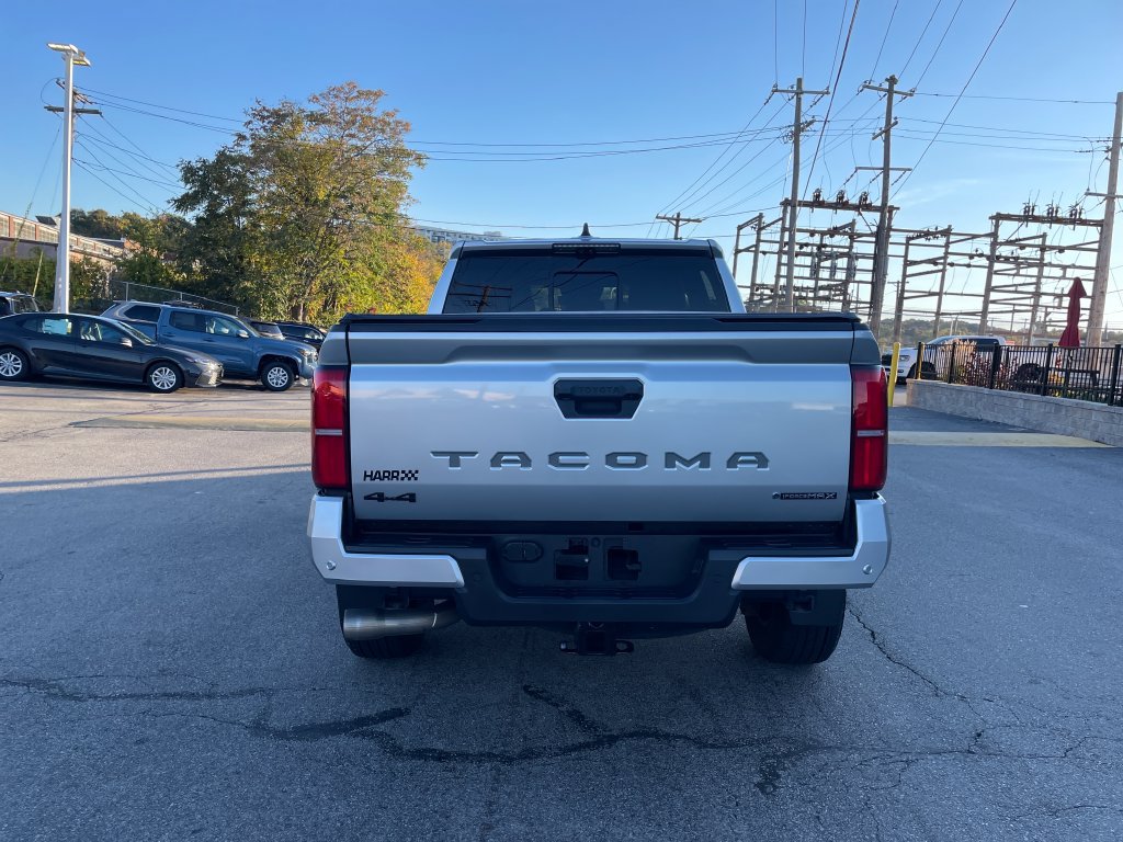 Used 2024 Toyota Tacoma TRD Sport w/ TRD Sport Premium Package AWD/4WD image 4