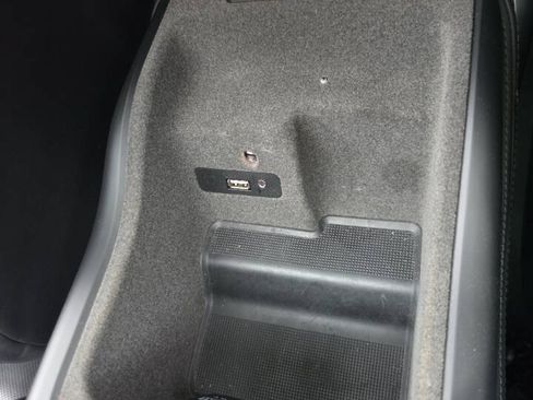 Used 2011 Porsche Cayenne Turbo AWD/4WD image 21