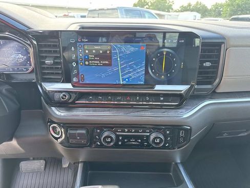Used 2024 Chevrolet Silverado 1500 LTZ AWD/4WD image 47