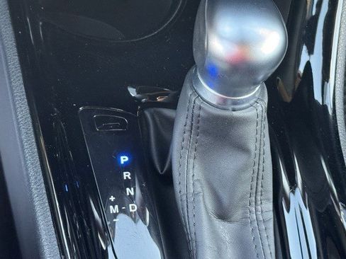 Used 2022 Toyota C-HR XLE image 21