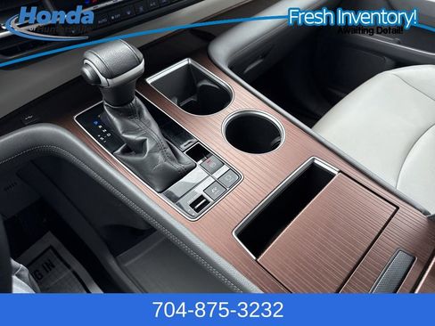 Used 2021 Toyota Sienna XLE image 30