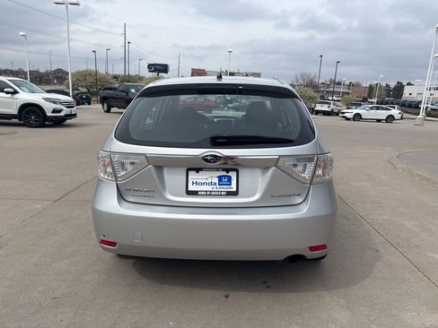 Used 2010 Subaru Impreza 2.5i image 6