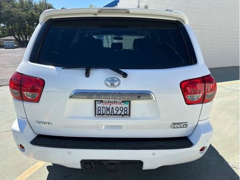 Used 2008 Toyota Sequoia Limited AWD/4WD image 8