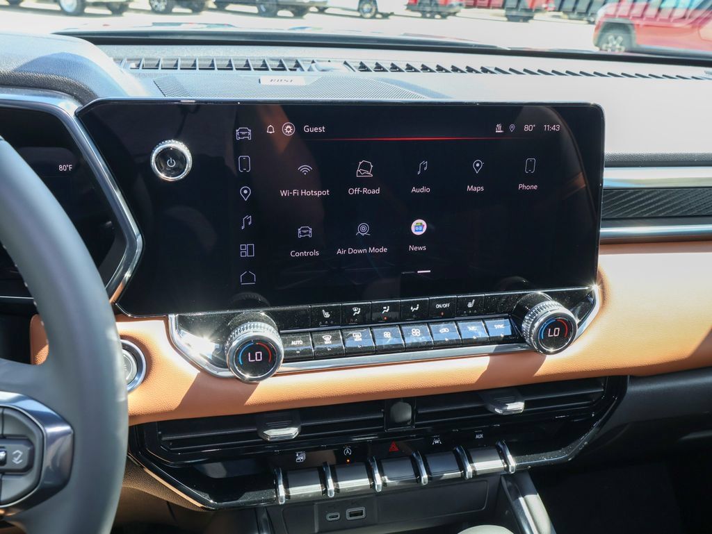 New 2026 GMC Canyon AT4 w/ Technology Plus Package AWD/4WD image 17