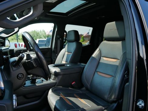Certified 2022 GMC Sierra 1500 AT4 w/ AT4 Premium Package AWD/4WD image 12
