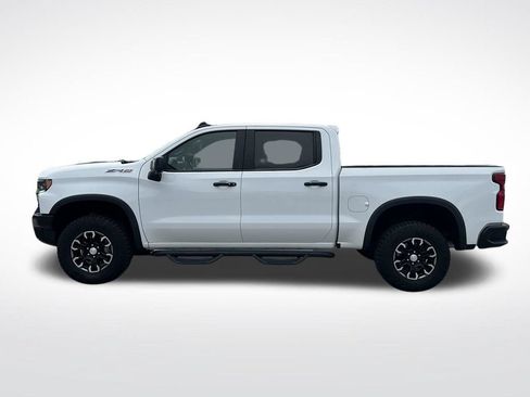 Used 2022 Chevrolet Silverado 1500 ZR2 w/ Technology Package AWD/4WD image 3