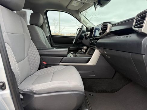 Used 2023 Toyota Tundra SR5 w/ SR5 Convenience Package AWD/4WD image 29
