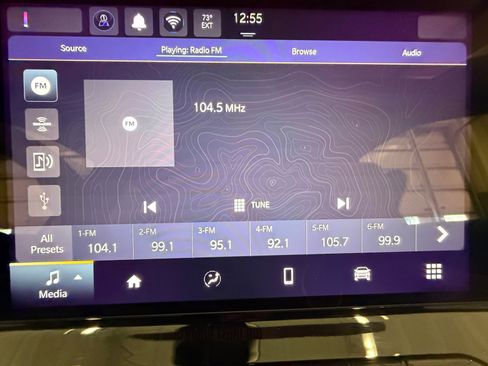 Used 2024 Jeep Compass Sport image 17