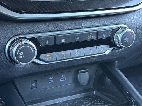 Used 2023 Nissan Altima 2.5 SR w/ SR Premium Package image 19