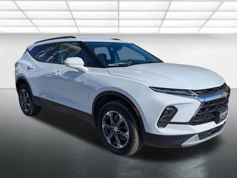 New 2025 Chevrolet Blazer LT w/ Convenience Package image 1