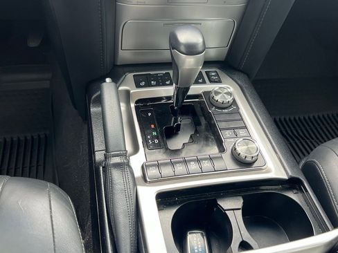 Used 2021 Toyota Land Cruiser AWD/4WD image 21