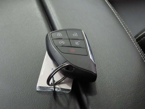 Used 2023 Buick Envision Essence FWD image 17