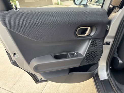 Certified 2025 MINI Cooper S image 9