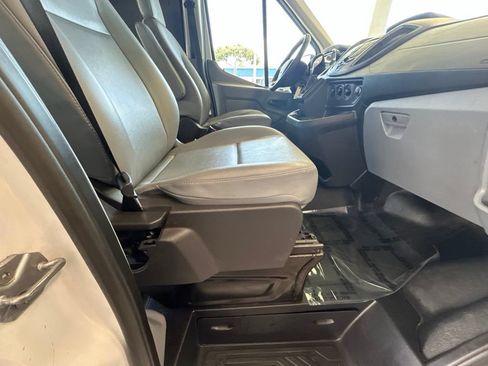 Used 2018 Ford Transit 150 130 Medium Roof RWD image 21