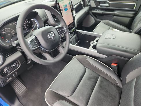 Used 2025 RAM 1500 Laramie w/ Night Edition AWD/4WD image 8