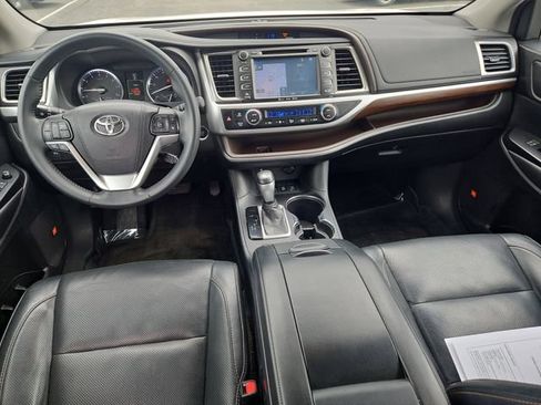 Used 2016 Toyota Highlander Limited AWD/4WD image 11