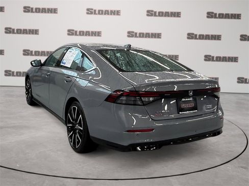 Used 2023 Honda Accord Touring image 3