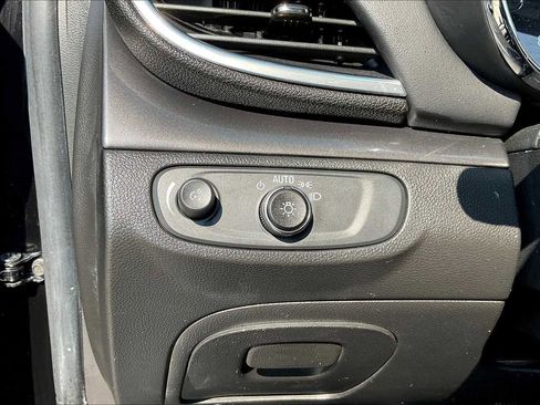 Used 2020 Buick Encore Preferred image 13
