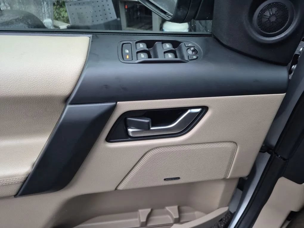 Used 2014 Land Rover LR2 HSE AWD/4WD image 14