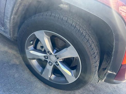 Used 2022 Jeep Grand Cherokee L Limited image 4