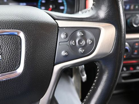 Used 2022 GMC Canyon Denali RWD image 22