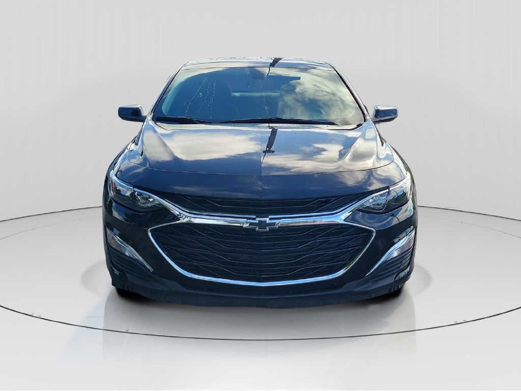 Used 2022 Chevrolet Malibu RS FWD image 2