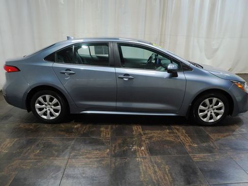 Used 2023 Toyota Corolla LE w/ Carpet Mat Package (TMS) FWD image 4