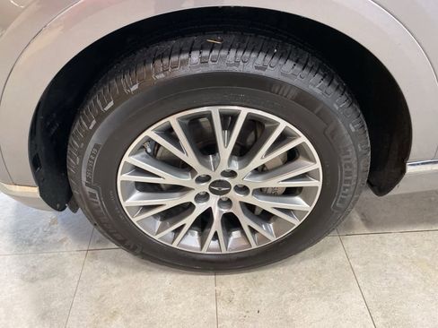 Used 2025 Genesis GV80 2.5T Standard image 9