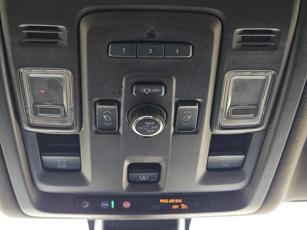 Used 2021 GMC Yukon Denali w/ Denali Premium Package AWD/4WD image 25