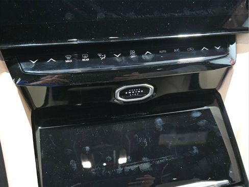 New 2026 Jeep Grand Cherokee L Limited w/ Trailer Tow Package image 17