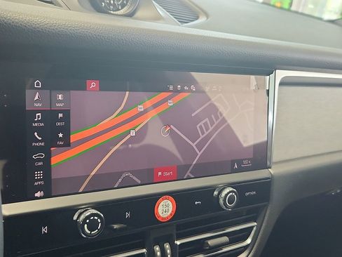 New 2026 Porsche Macan AWD/4WD image 16