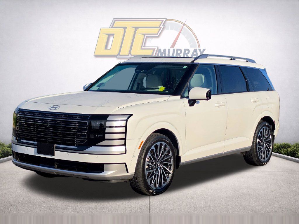 Used 2026 Hyundai Palisade Calligraphy FWD image 2