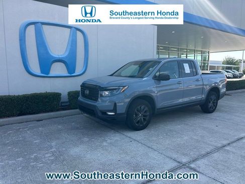 Used 2023 Honda Ridgeline Sport image 1