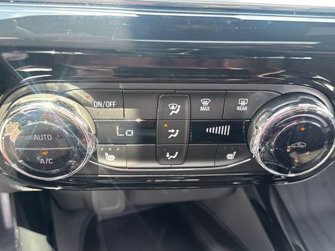 New 2026 Chevrolet Trax RS w/ Sunroof Package FWD image 18