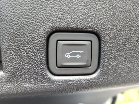 New 2026 Chevrolet Traverse High Country w/ LPO, Floor Liner Package image 13