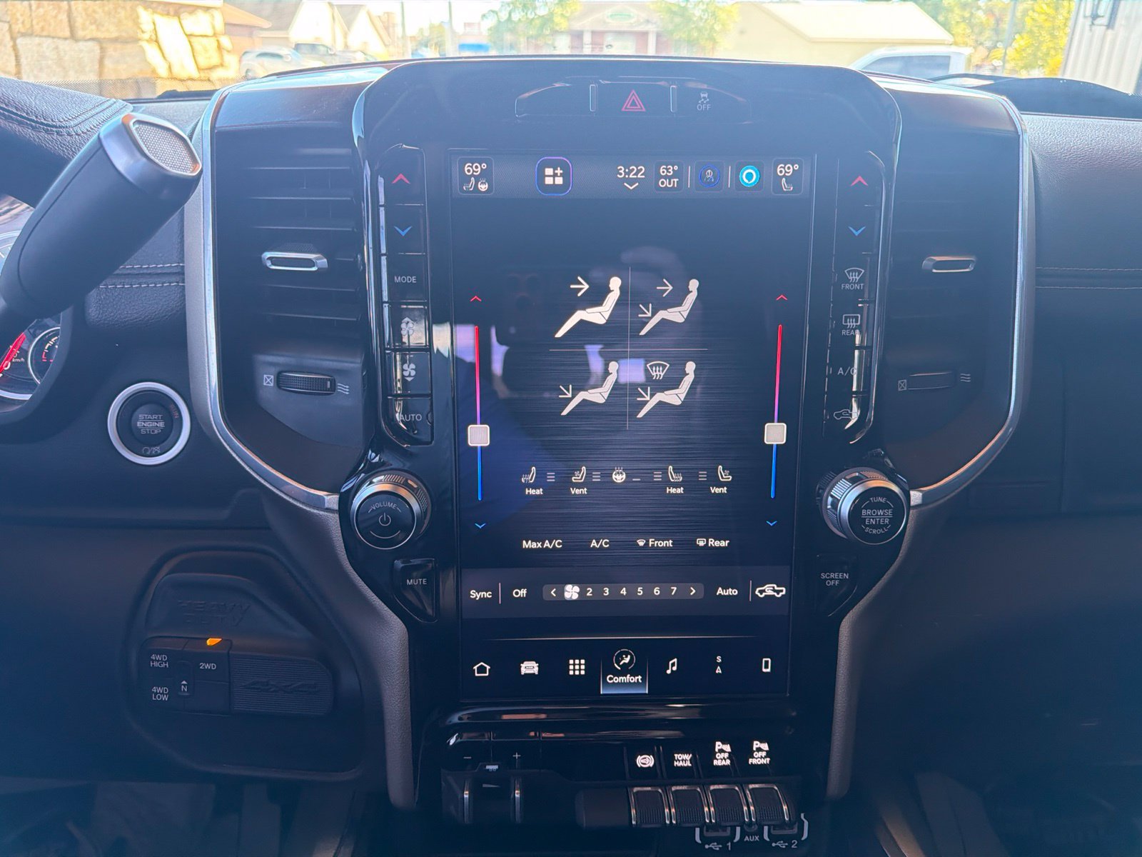 Used 2022 RAM 2500 Laramie AWD/4WD image 17
