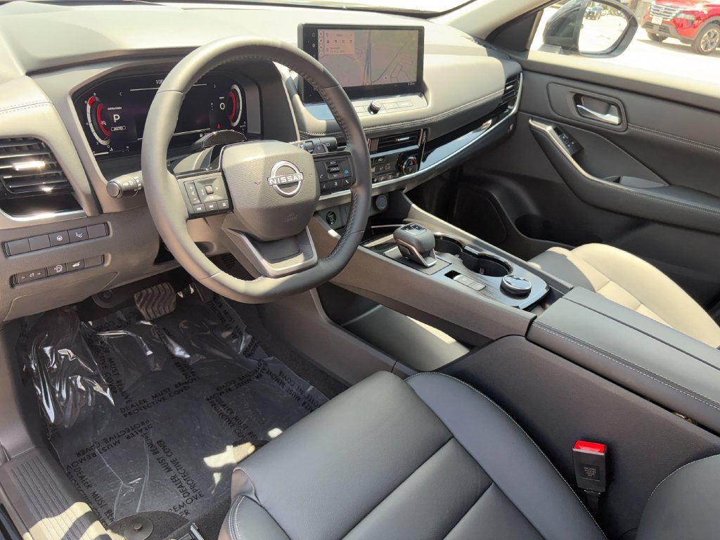 Certified 2025 Nissan Rogue SL w/ Tech Package AWD/4WD image 8