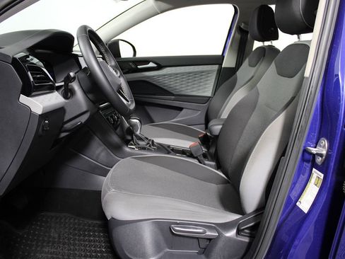 Used 2023 Volkswagen Taos S w/ Driver Assistance Package image 9