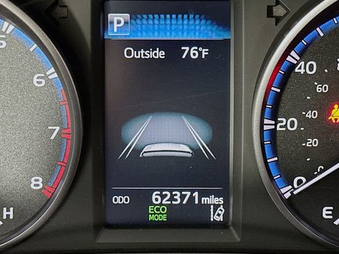 Used 2017 Toyota RAV4 LE AWD/4WD image 15