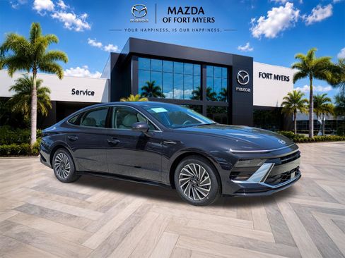 New 2026 Hyundai Sonata SEL FWD image 2
