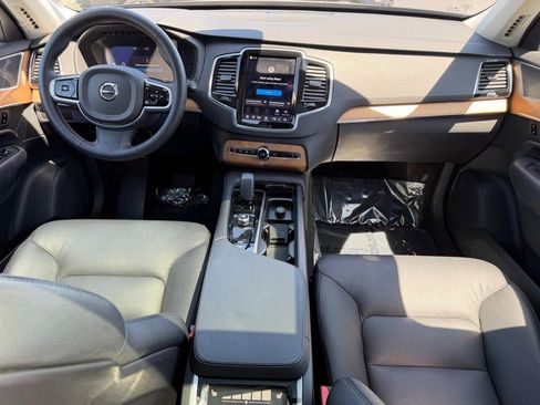 Certified 2025 Volvo XC90 B6 Plus w/ Protection Package Premier AWD/4WD image 6