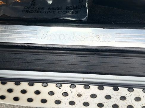 Used 2010 Mercedes-Benz GL 550 4MATIC image 26