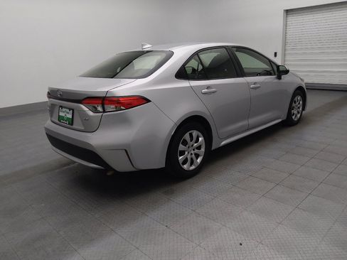 Used 2021 Toyota Corolla LE image 10
