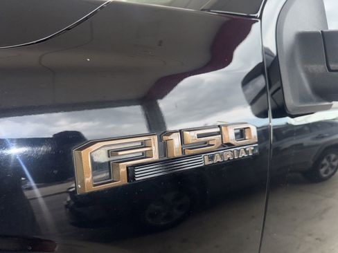 Used 2018 Ford F150 Lariat w/ Equipment Group 502A Luxury AWD/4WD image 4